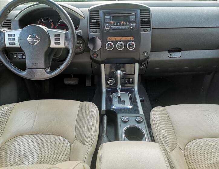 Nissan Pathfinder 3
