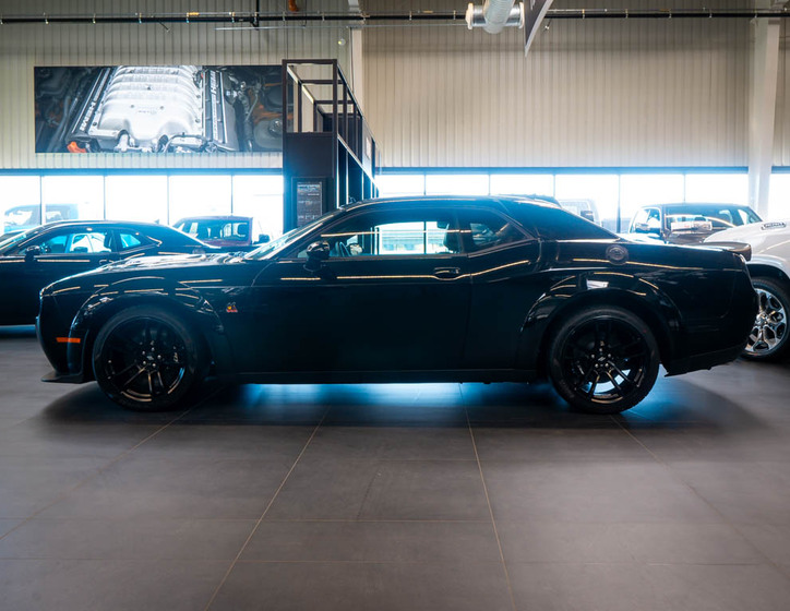 Dodge Challenger 2