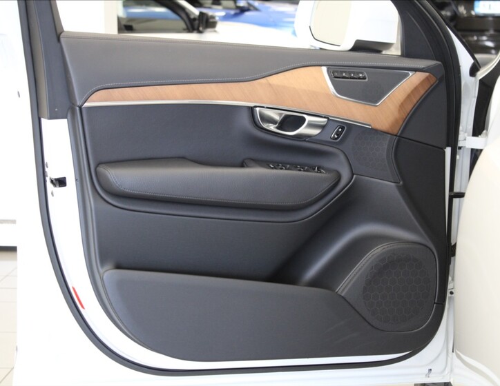 Volvo XC90 15
