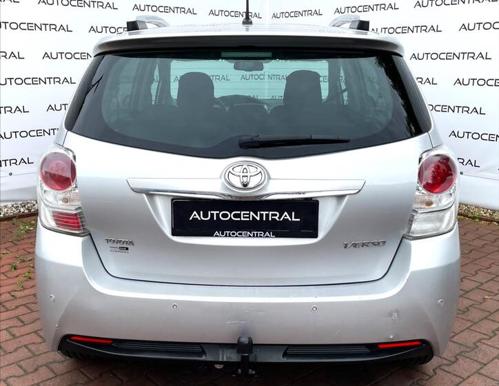 Toyota Verso 5