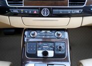 Audi A8 40