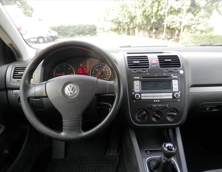 Volkswagen Golf 16