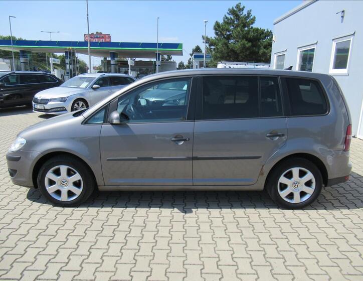 Volkswagen Touran 2