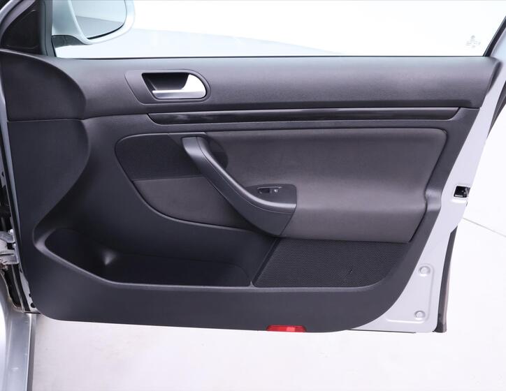 Volkswagen Golf 11
