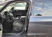 Ford Galaxy 9