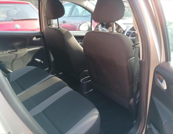 Peugeot 207 10