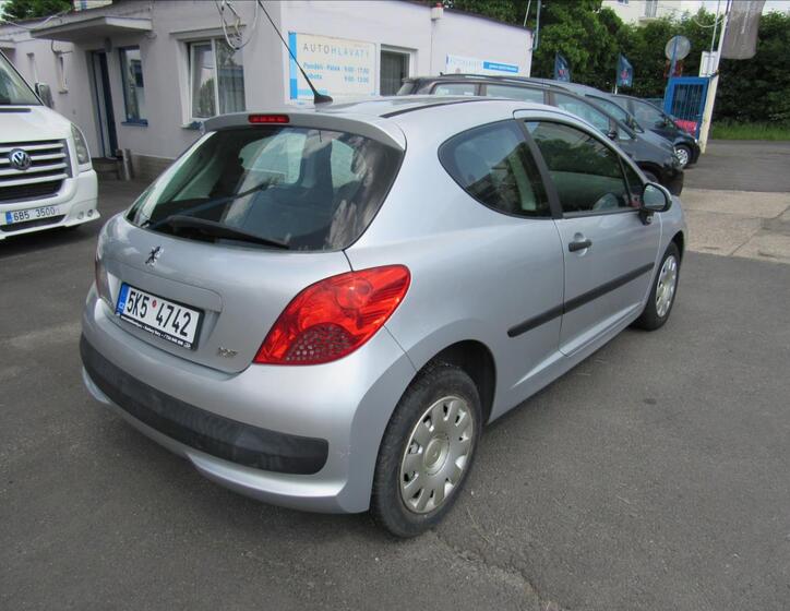 Peugeot 207 6