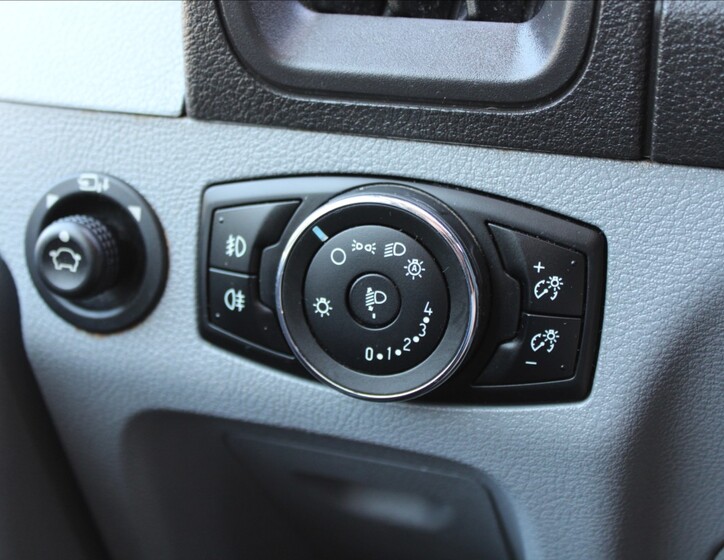 Ford Transit 13