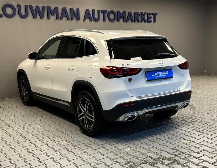Mercedes-Benz GLA 13