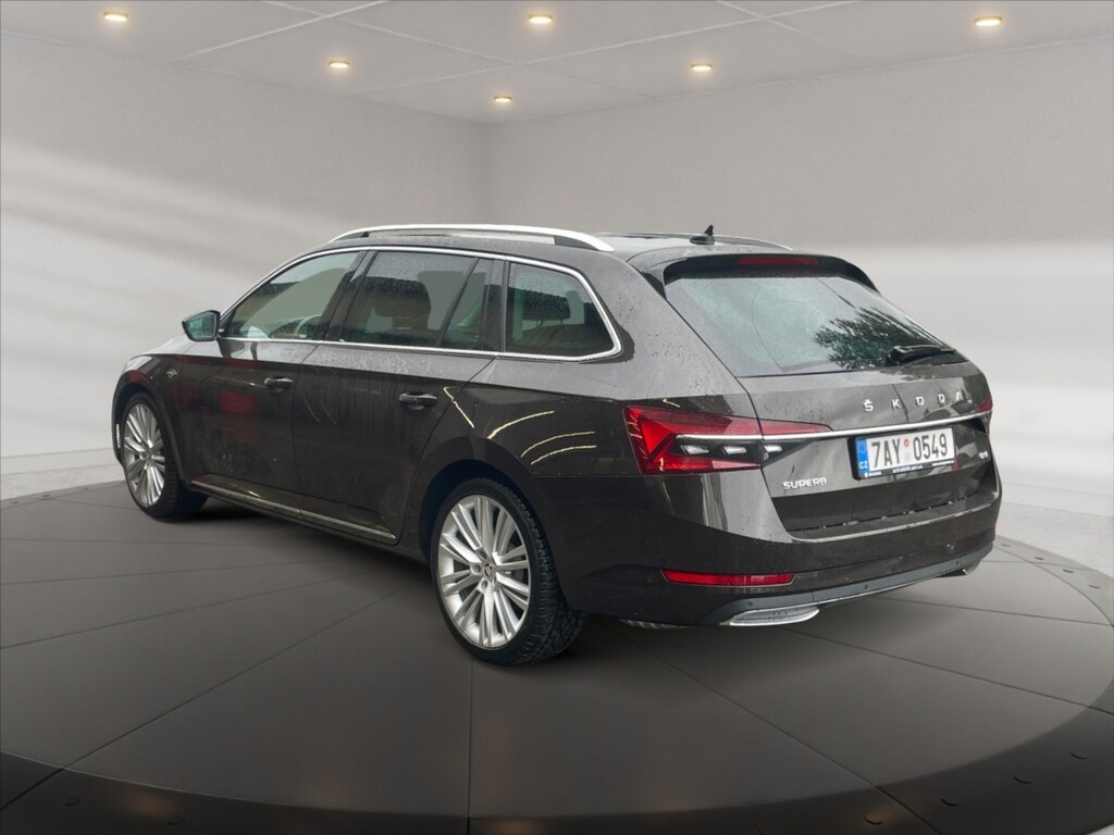 Škoda Superb 4