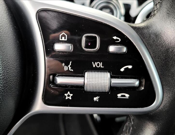 Mercedes-Benz CLA 22