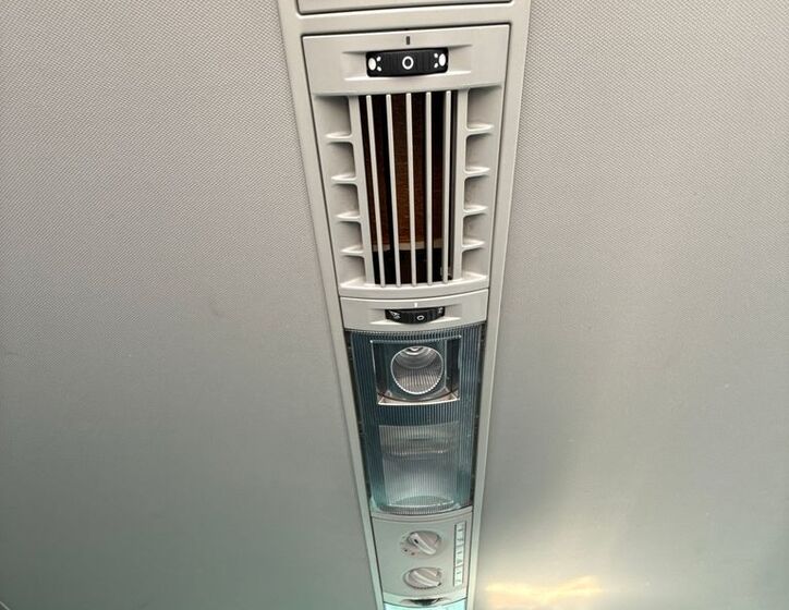 Volkswagen Caravelle 27