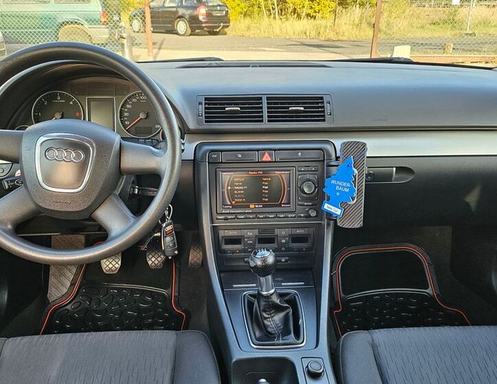 Audi A4 9