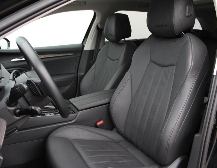 Škoda Superb 10