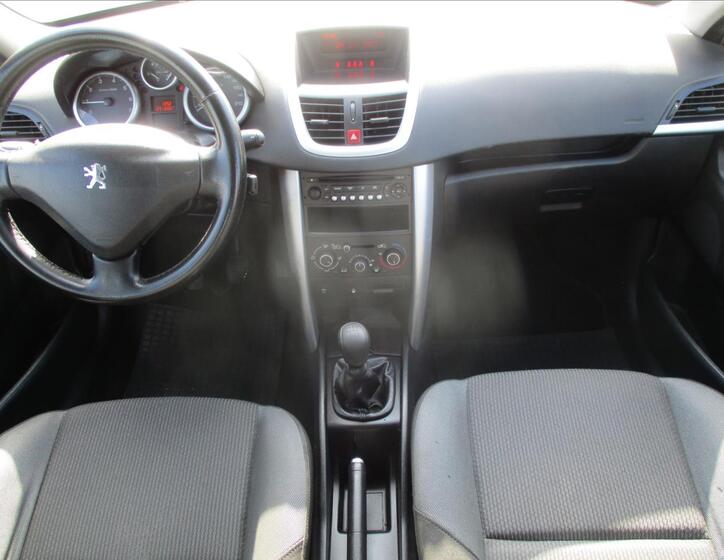 Peugeot 207 11