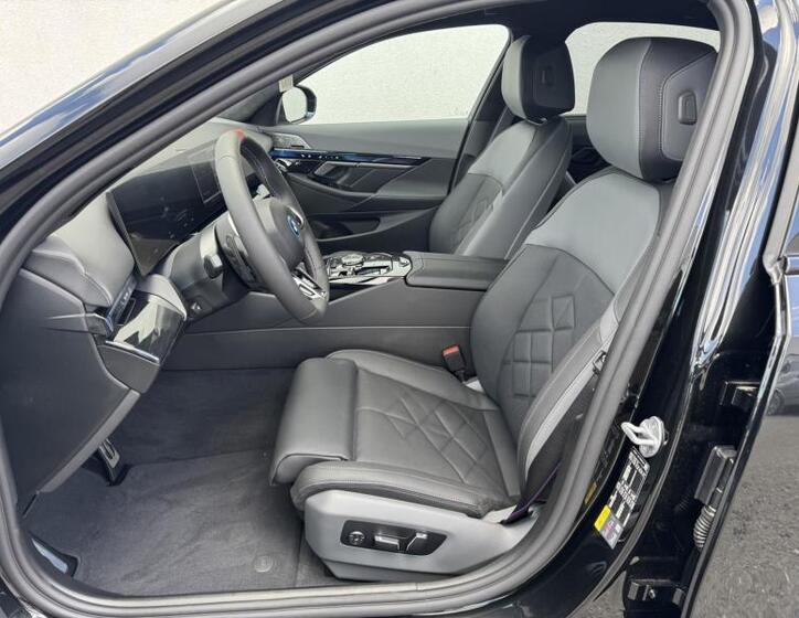 BMW i5 6