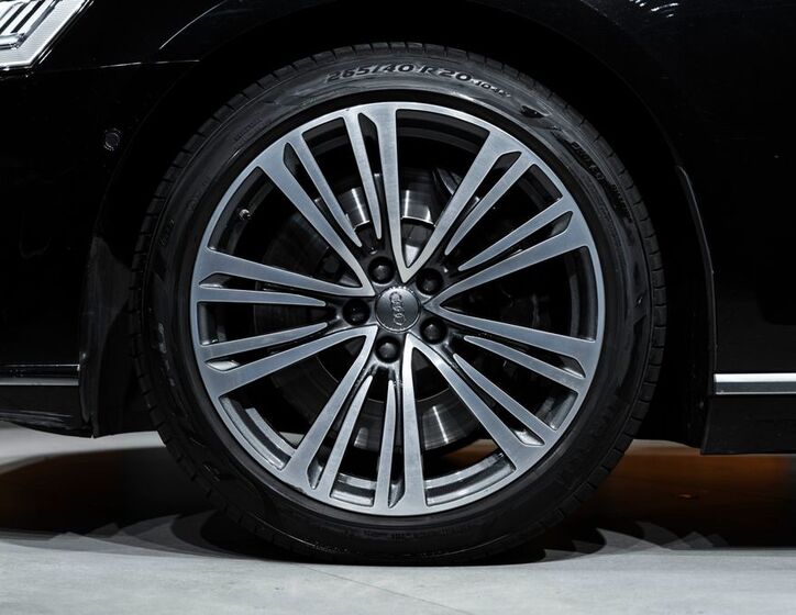 Audi A8 3
