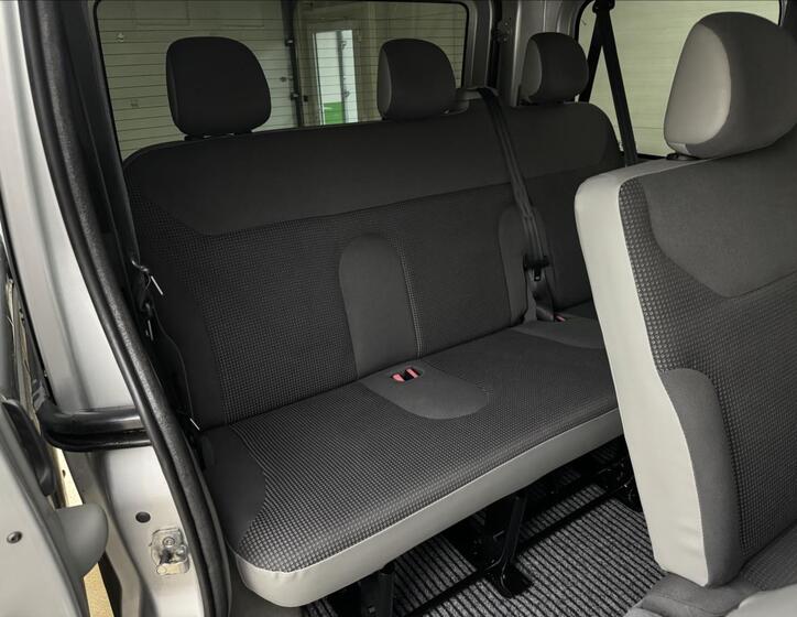 Opel Vivaro 22