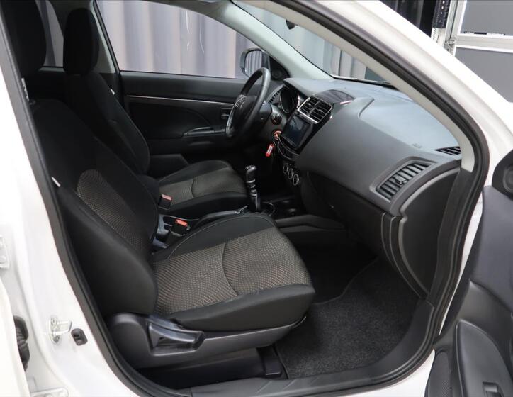 Mitsubishi ASX 11