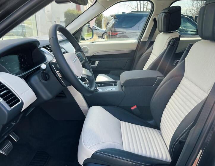 Land Rover Discovery 10