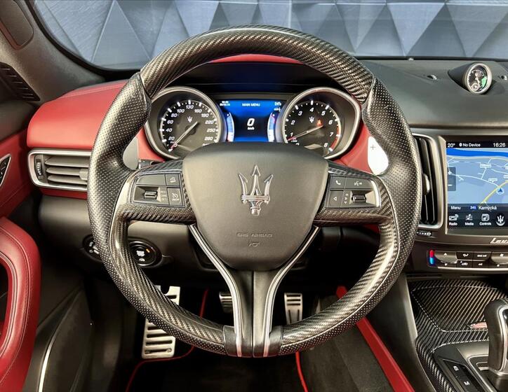 Maserati Levante 13