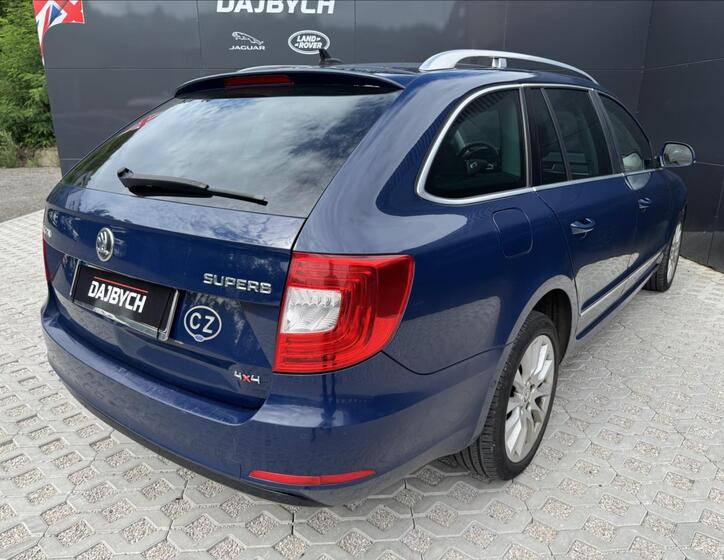 Škoda Superb 10