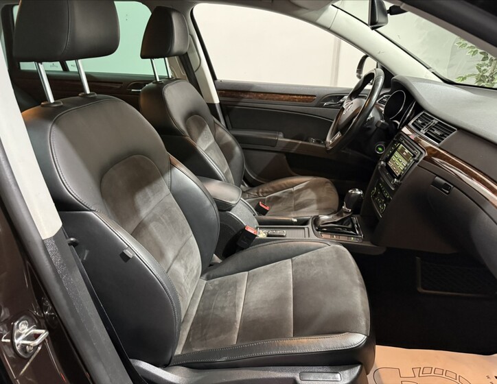 Škoda Superb 22