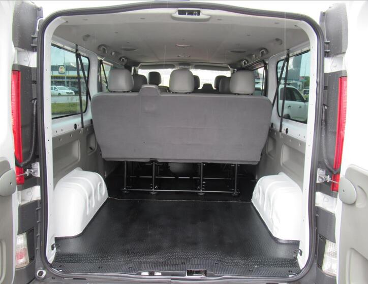 Opel Vivaro 20