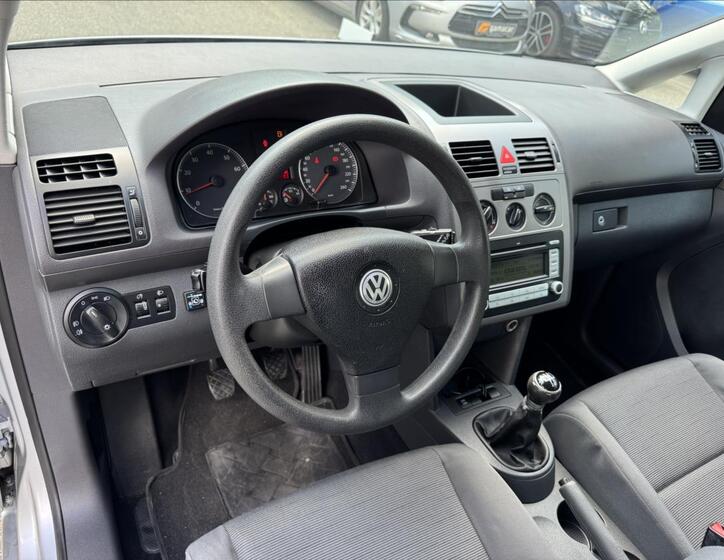 Volkswagen Touran 33