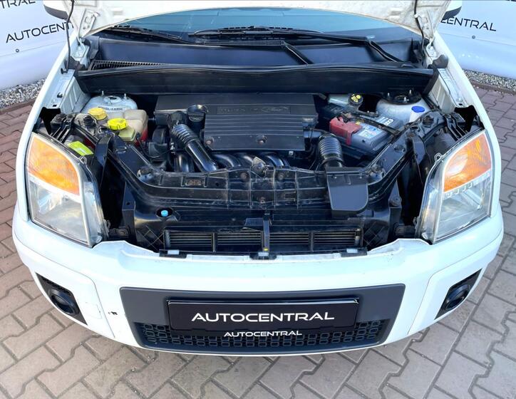 Ford Fusion 8
