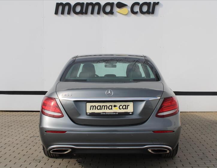 Mercedes-Benz Třídy E 6