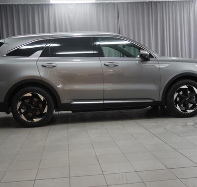 KIA Sorento 4