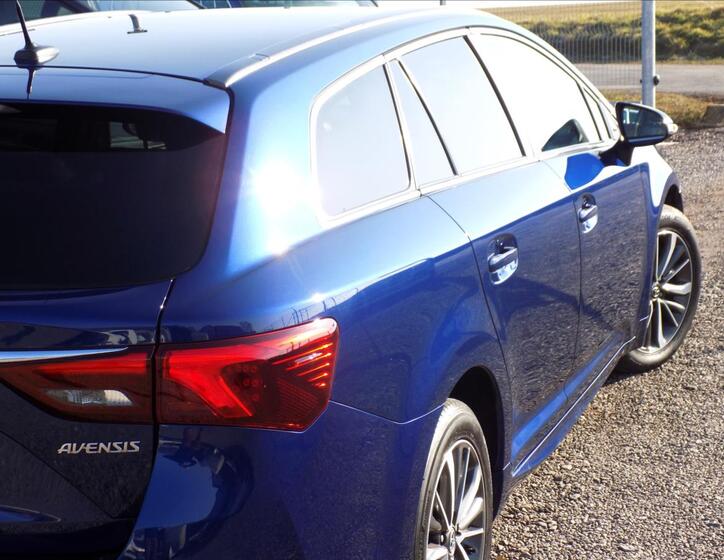 Toyota Avensis 12