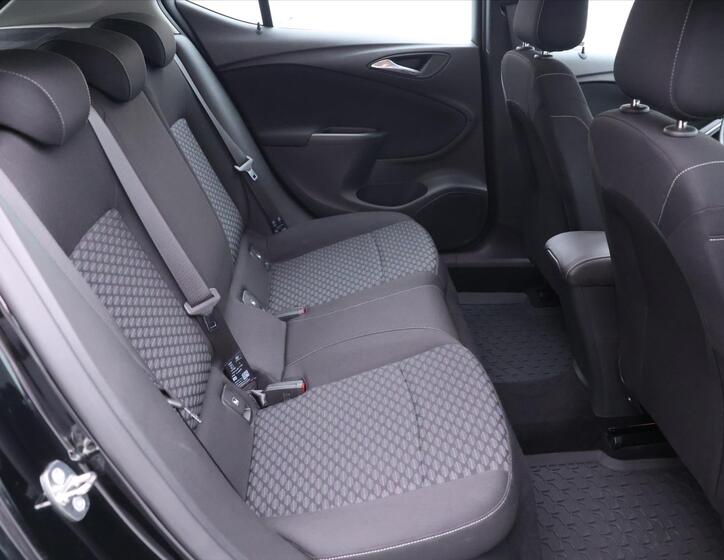 Opel Astra 12