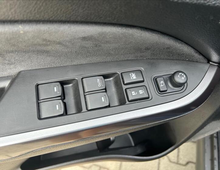 Suzuki Vitara 11