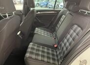 Volkswagen Golf 21