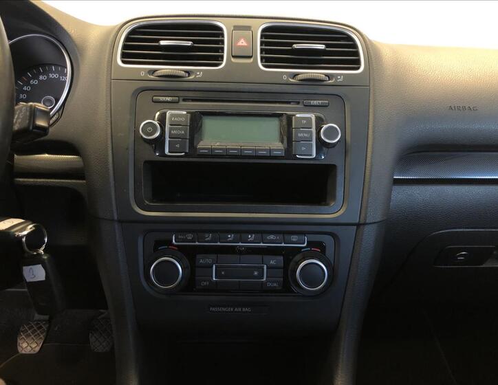 Volkswagen Golf 15