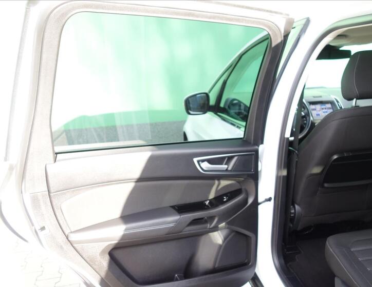 Ford Galaxy 27