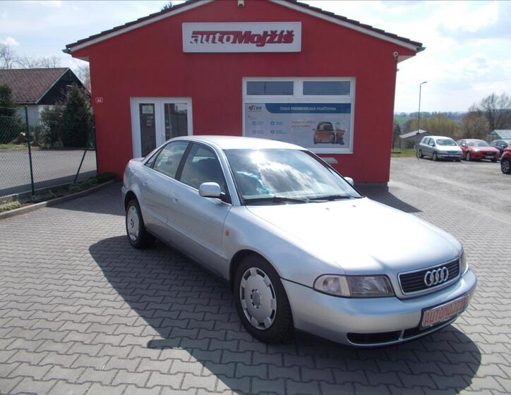 Audi A4 1