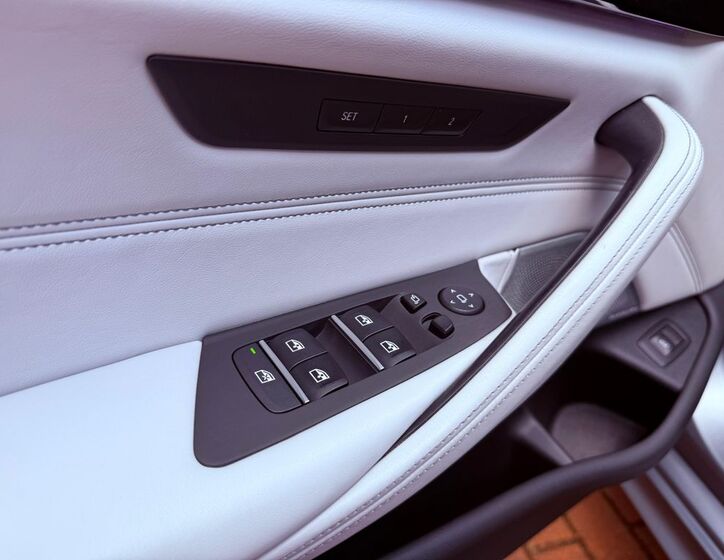 BMW M5 15