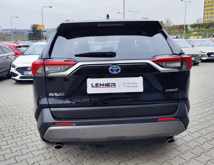 Toyota RAV4 6