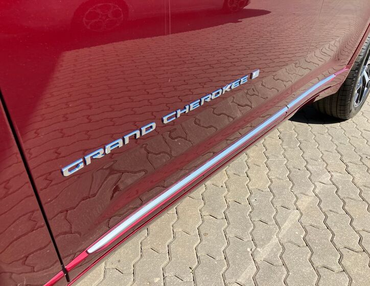 Jeep Grand Cherokee 54