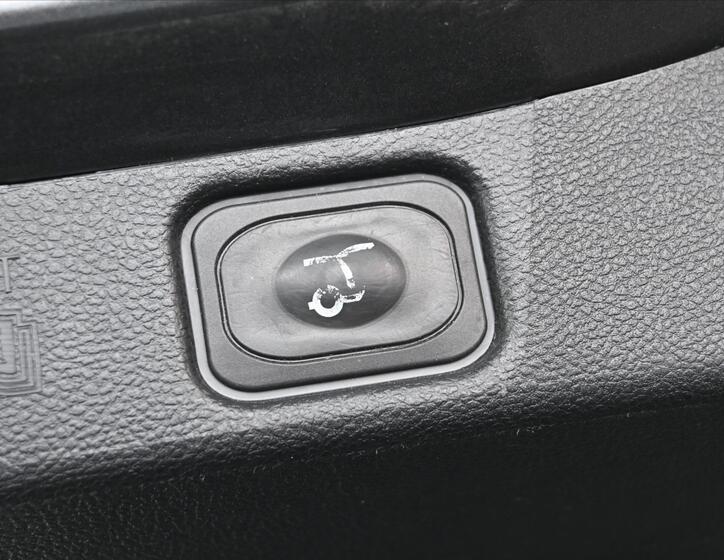 Ford Galaxy 32