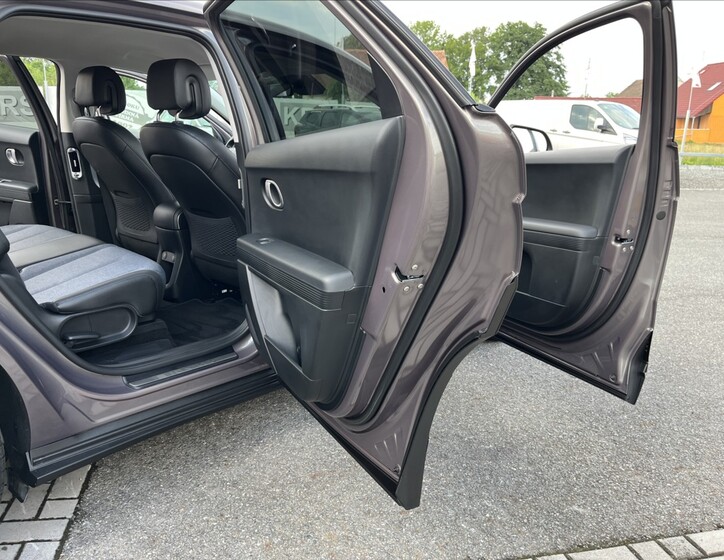 Hyundai IONIQ 51