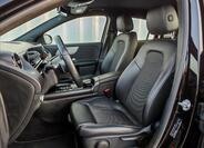 Mercedes-Benz GLA 5