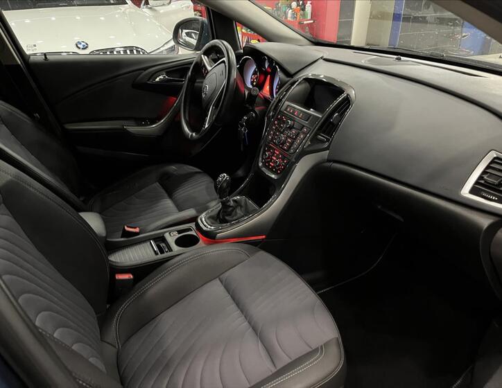 Opel Astra 9