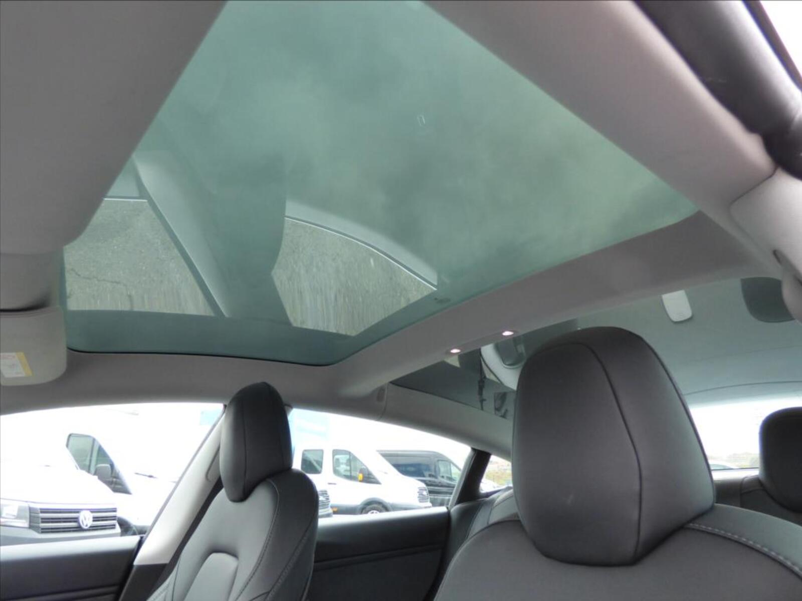 Tesla Model 3 31