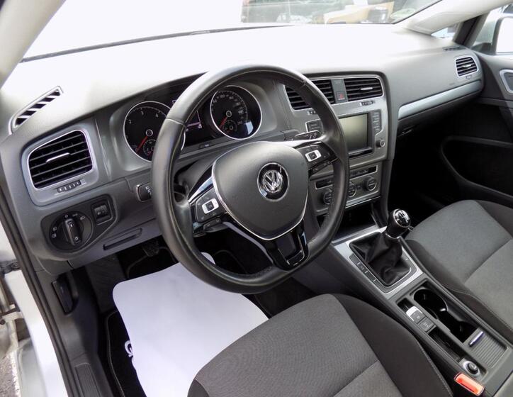 Volkswagen Golf 14