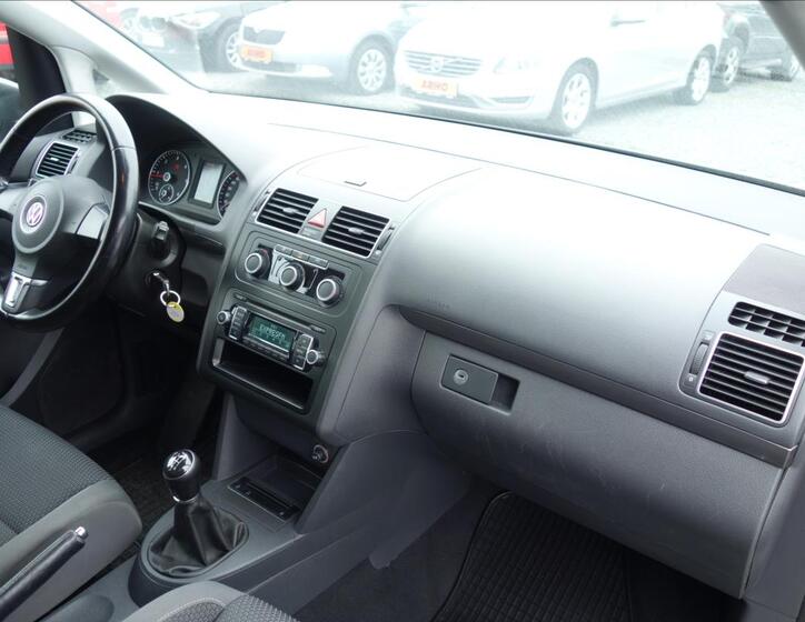 Volkswagen Touran 12