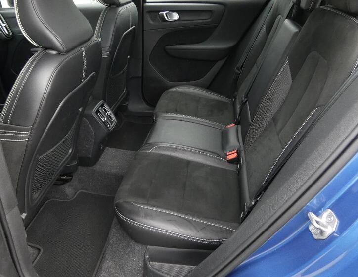 Volvo XC40 18